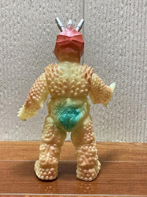 希少ソフビ やまなや 改造巨大ヤプール 超獣 - メルカリ