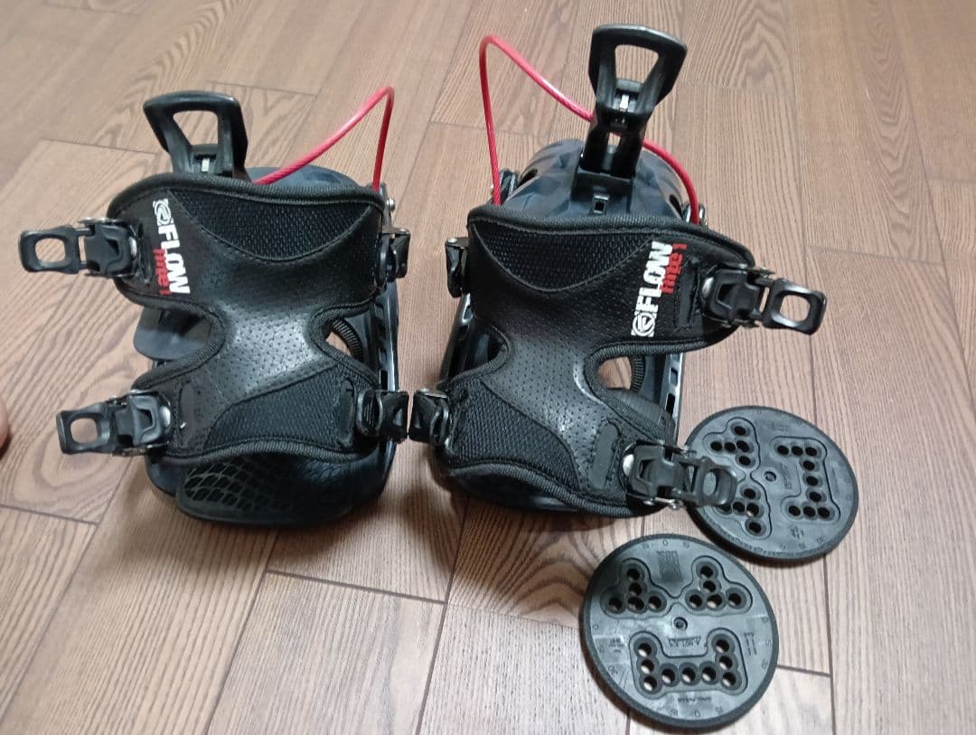 Flow スノーボード ビンディング Mサイズ 楽天市場】スノーボード ビンディング スノボー バインディング FLOW