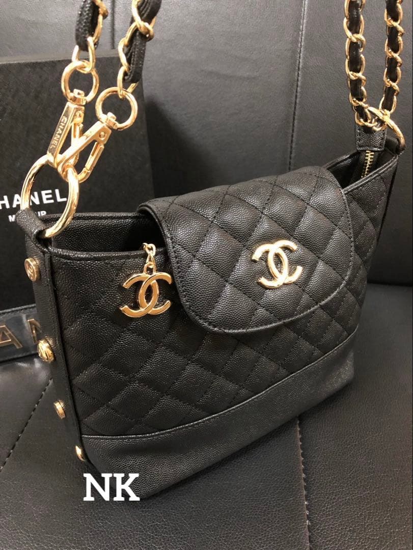 限定セール❗️ブラック シャネル　ノベルティ　レザー ショルダーバッグ　VIP シャネル ノベルティ VIP ギフト チェーン ショルダーバッグ ミニ