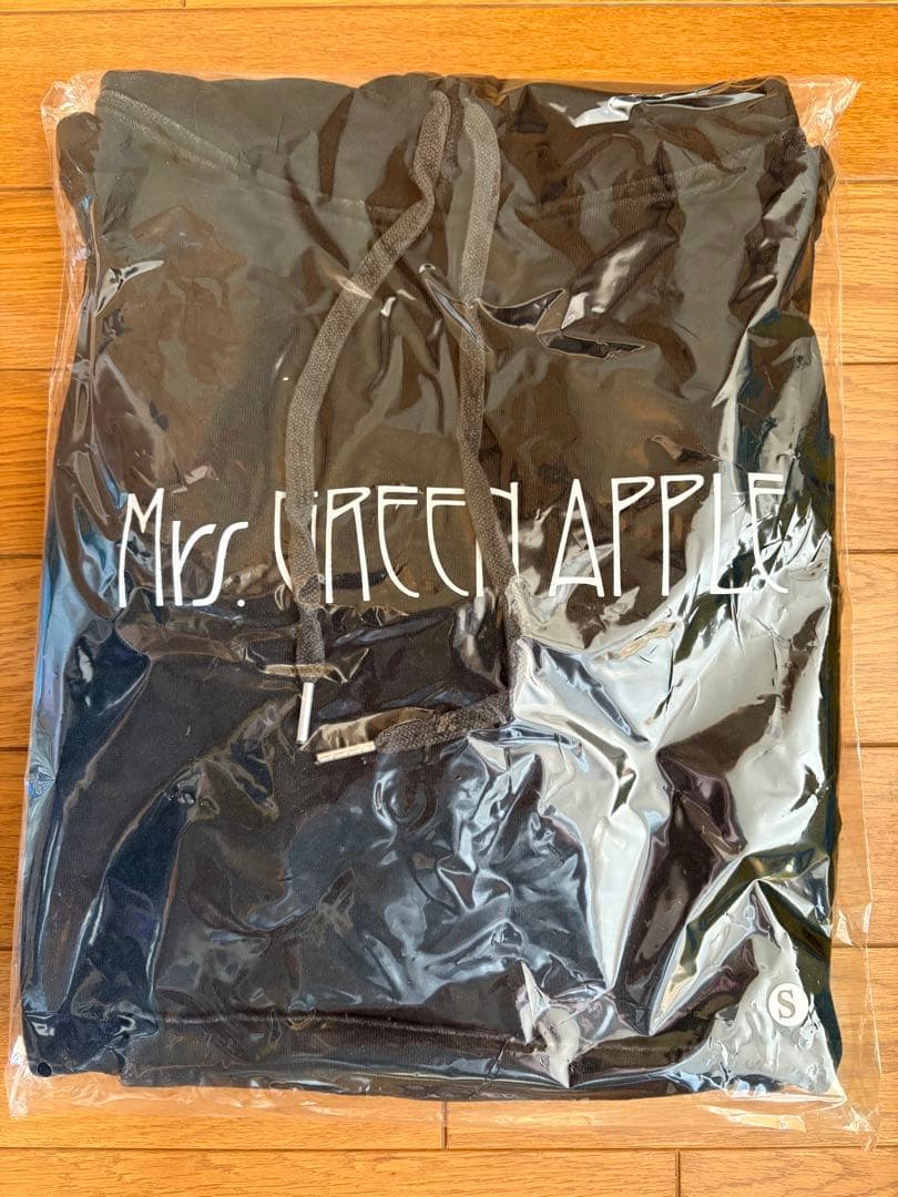 Mrs. GREEN APPLE BABELnoTOH フーディ Sサイズ