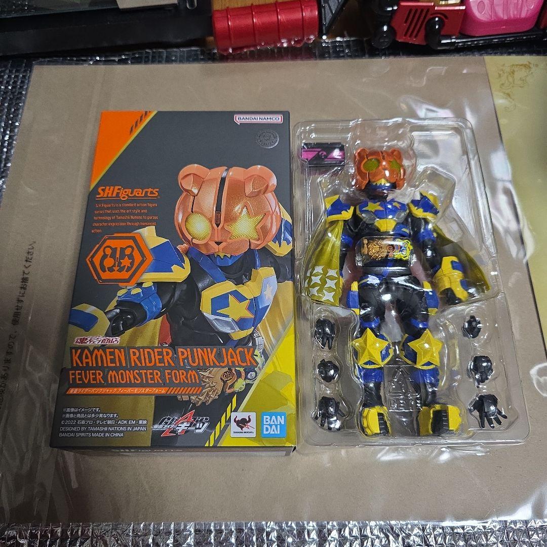 SH Figuarts 仮面ライダーパンクジャック フィーバーモンスターフォーム