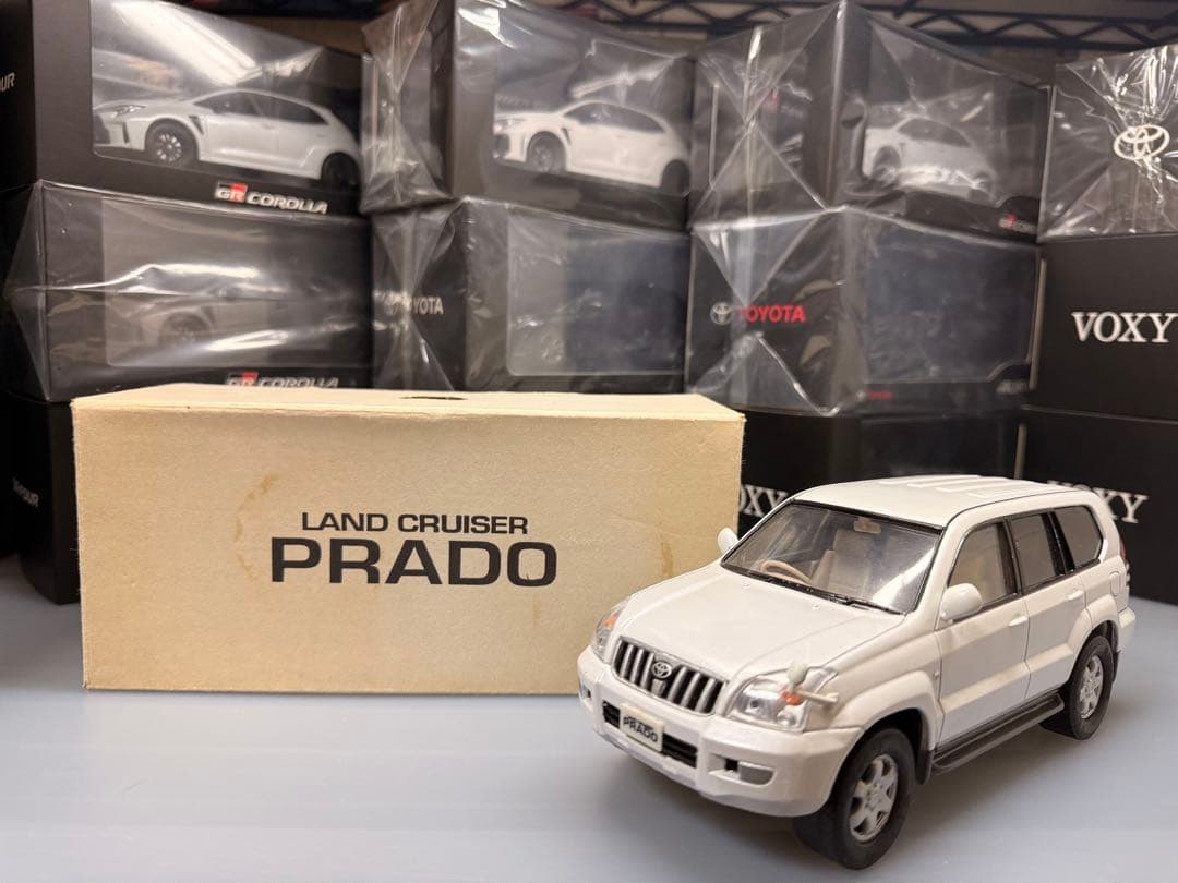 トヨタ ランドクルーザー カラーサンプル 楽天市場】トヨタ特注 1/30 新型 トヨタ ランドクルーザー 250