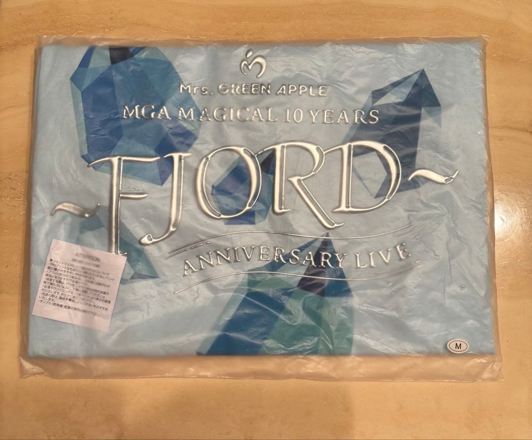 ミセスグリーンアップル　フィヨルド　クリスタルTシャツ/ ライトブルー　Mサイズ