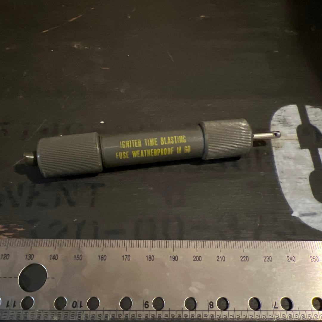 米軍放出品　実物　イグナイターヒューズ　イエロー刻印