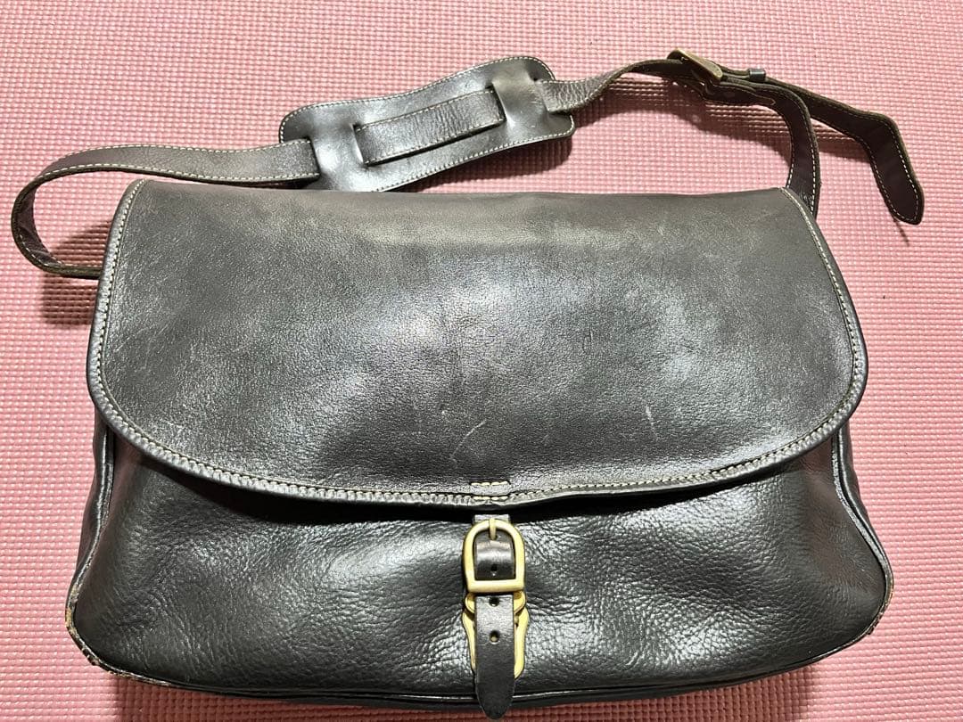 パーリィー　ポストマンバッグ　牛革