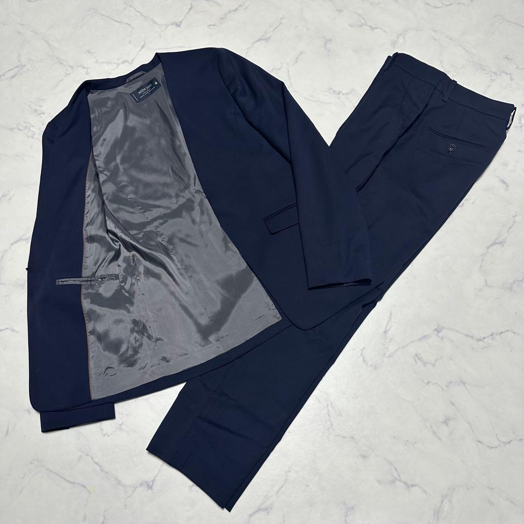 未使用級美品　ユナイテッドアローズ　レダ製生地　ノーカラーパンツスーツ　ネイビー