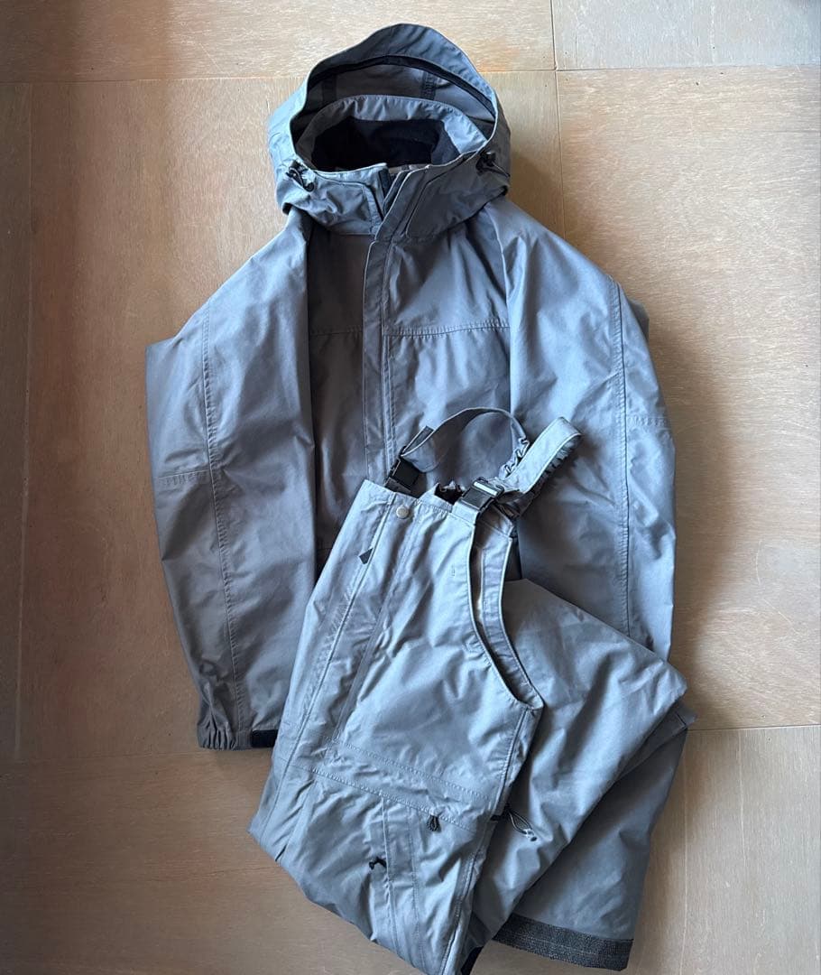 Green clothing スノボウェア GREEN CLOTHING 23-24 アウターウェア着用