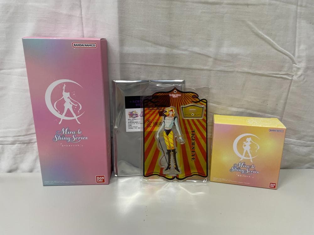 ◆セーラームーン ムーンスティック 変身ブローチ アクスタ３点セット 09298 セーラームーン」“ムーンヒーリングエスカレーション”！ 光り方に