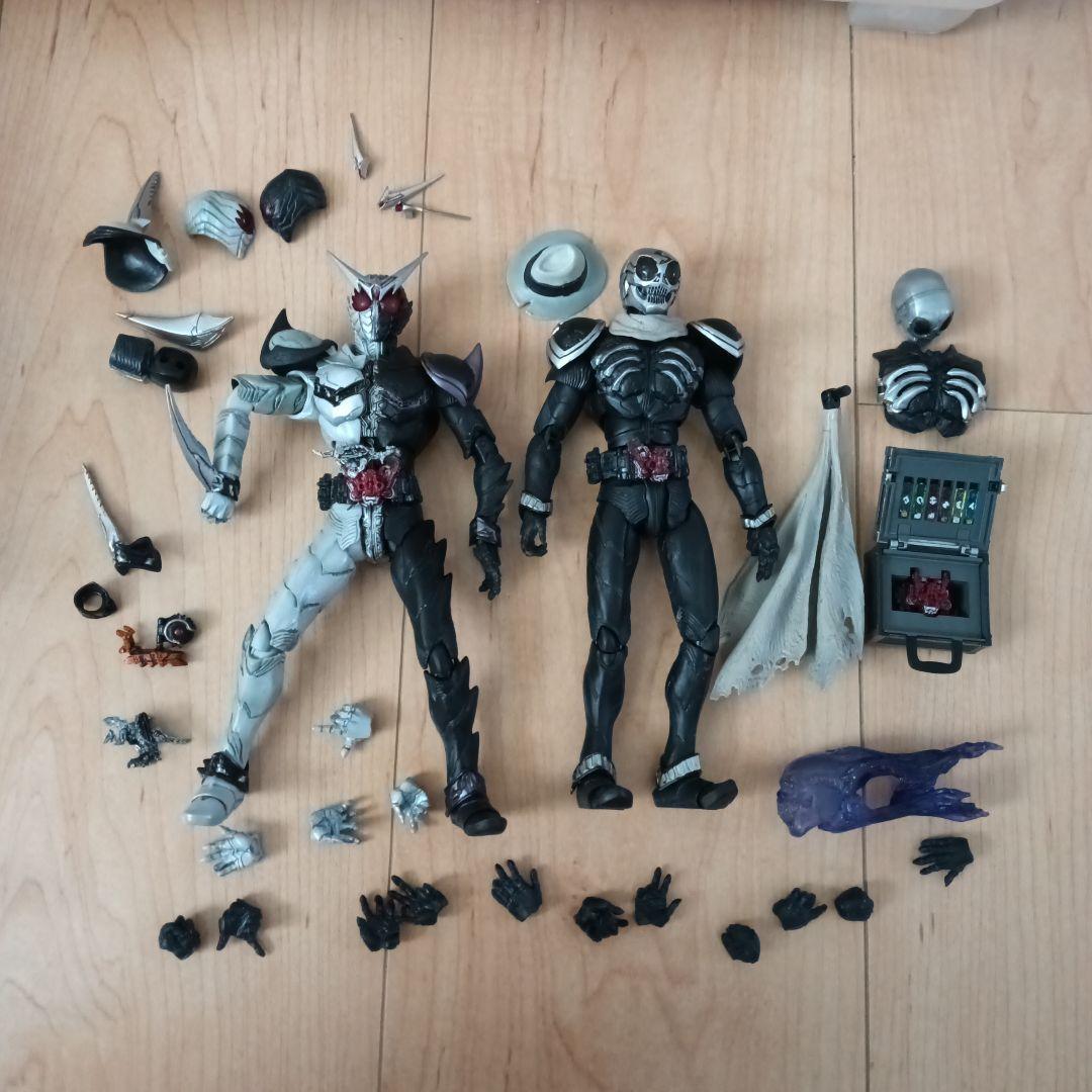 仮面ライダー　ファングジョーカー　スカル　 2体セットと交換用パーツ