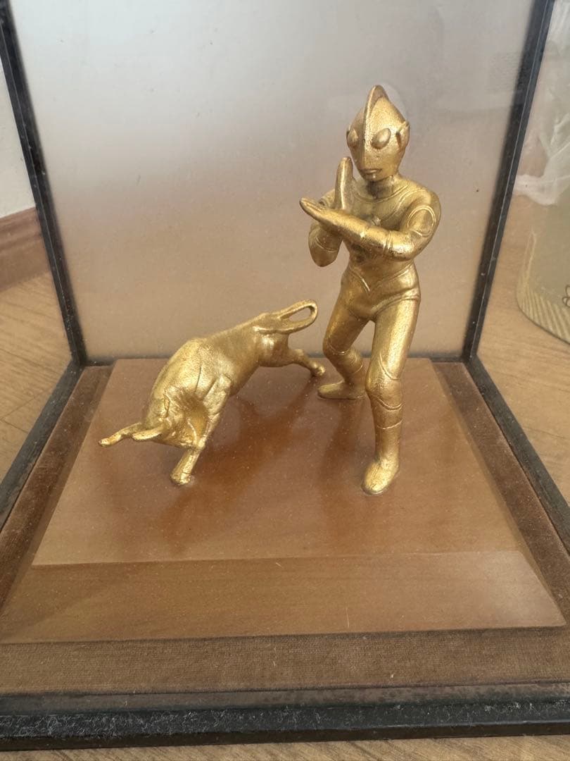 sid様専　ウルトラマン ゴールドフィギュア ブルマック記念品 (希少　非売品)