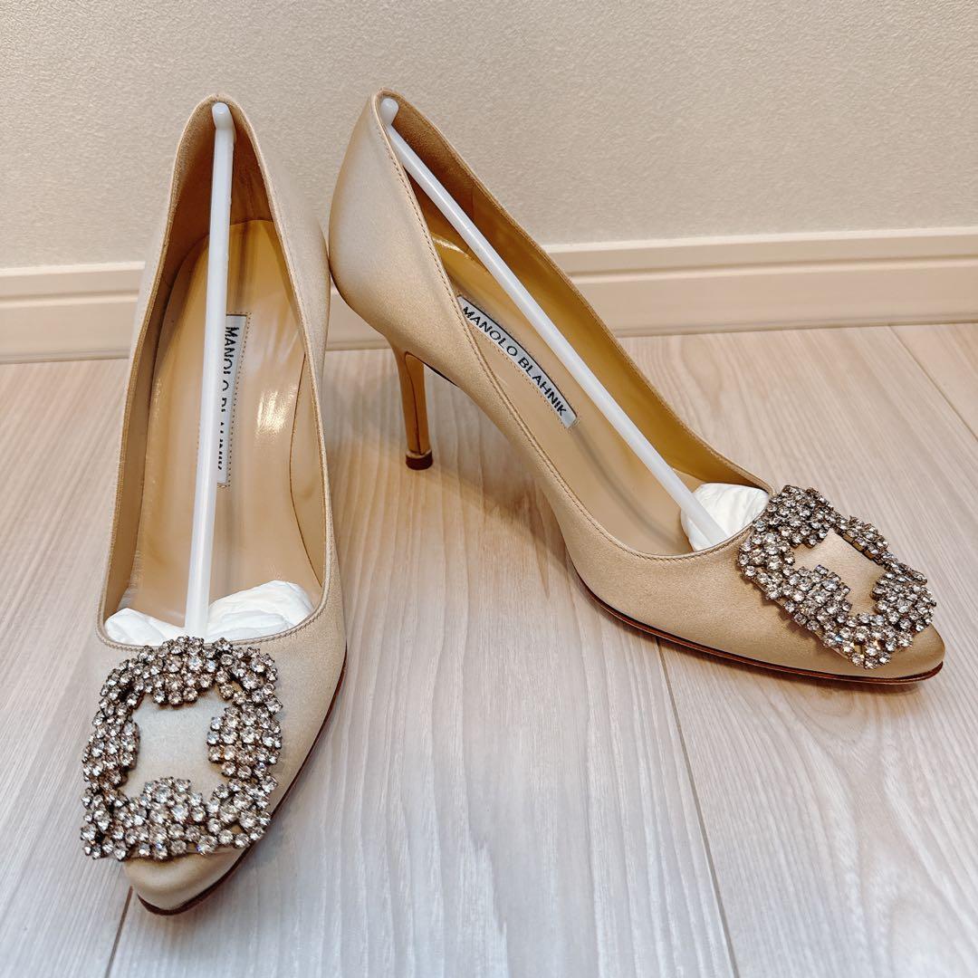 【期間限定】超美品 マノロブラニク ハンギシ 35 マノロ ブラニク表参道限定シューズ、鮮やかカラー×ビジューバックル