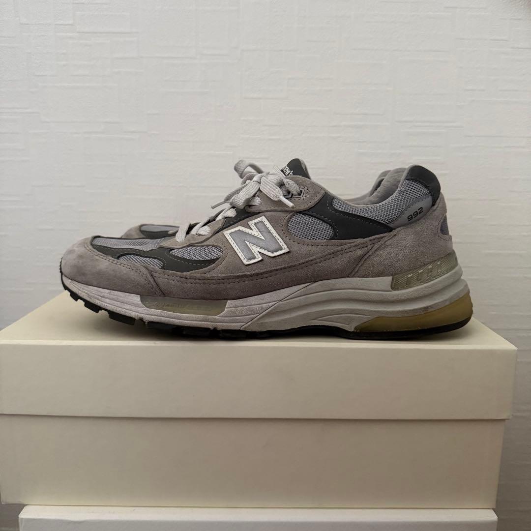 靴 New Balance 992