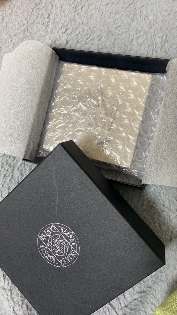 Hazama 惹きずり込まれる運命のアイシャドウ silver