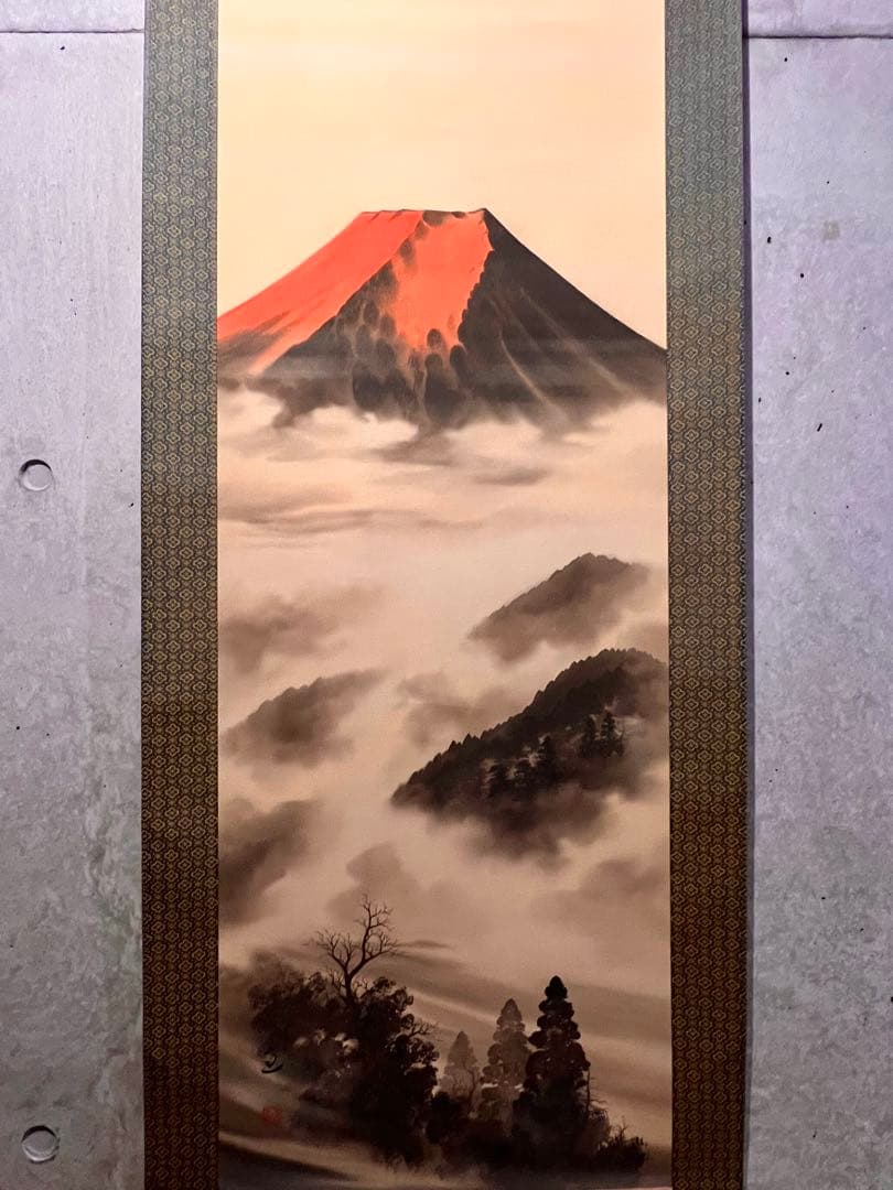 加瀬至 赤富士 肉筆 共箱 日本画 掛け軸 掛軸 正月 富士 縁起物 絵画アート 加瀬至 赤富士 肉筆 共箱 日本画 掛け軸 掛軸 正月 富士 縁起物 絵画