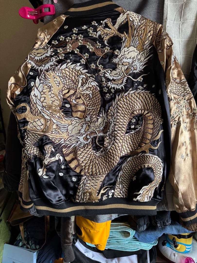 ドラゴン刺繍スカジャン 黒金