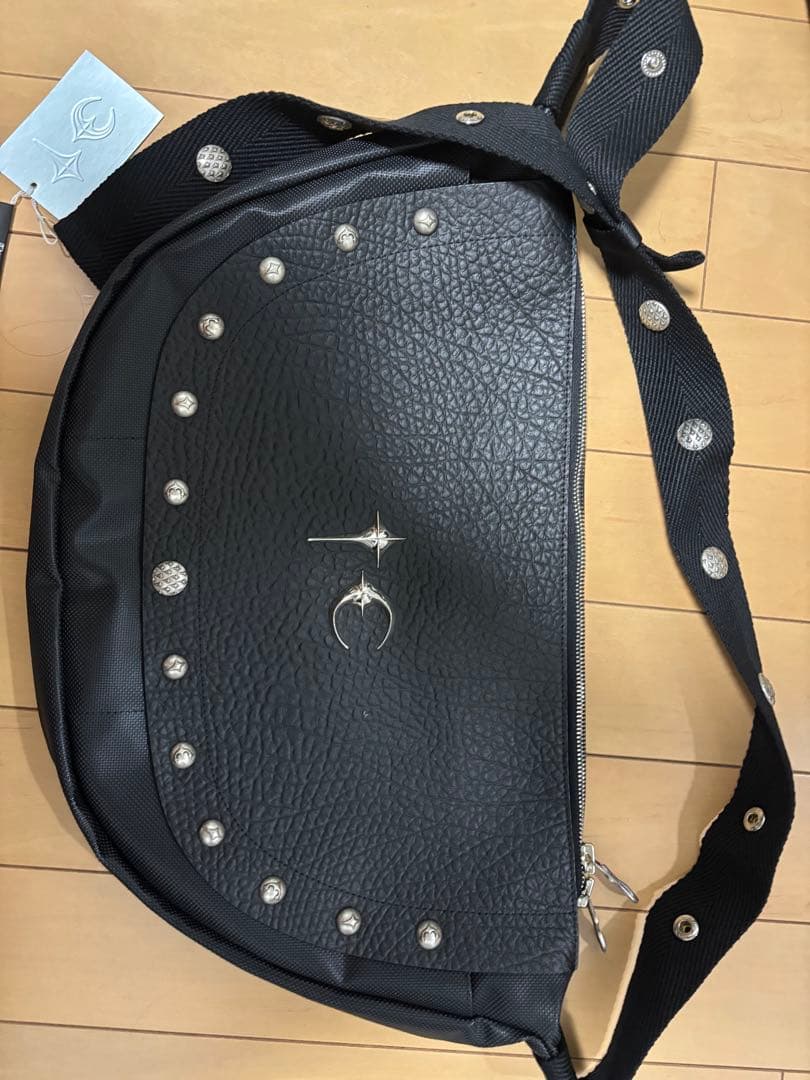 Thug Club サグクラブ メッセンジャーバッグ　未使用 Thug Club】Dragon Messenger Bag [正規品] バッグ 男女兼用 (Thug