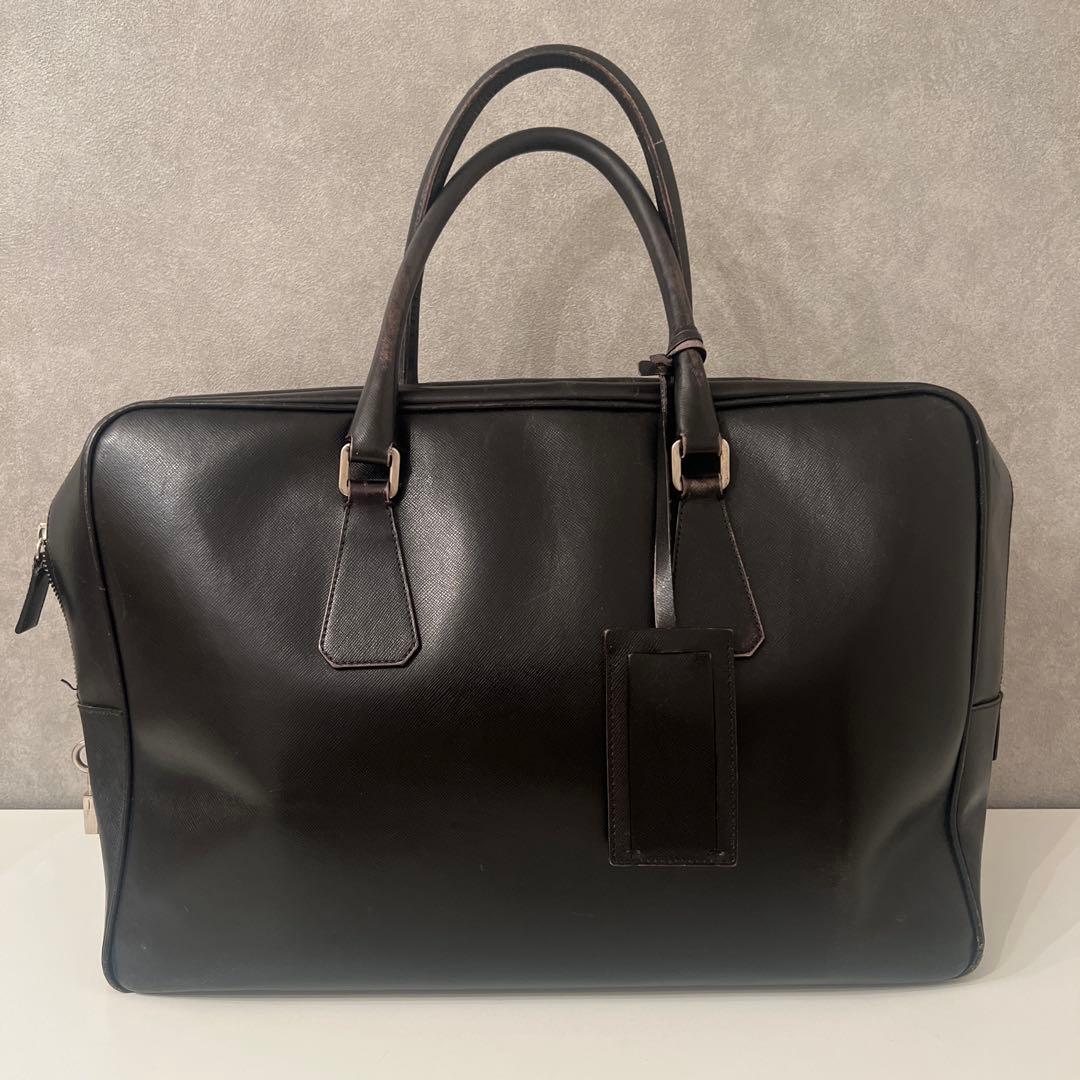 PRADA サフィアーノレザー　ブリーフケース　三角プレート