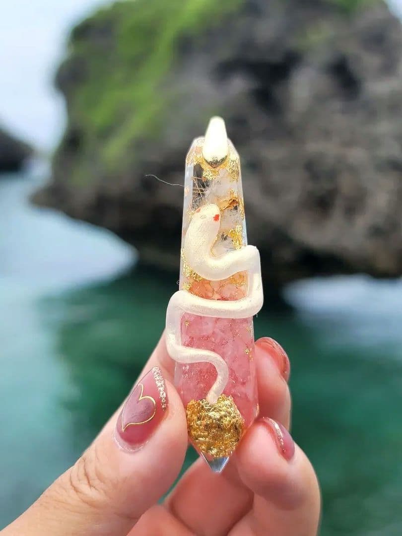 金運上昇★相思相愛恋愛白蛇オルゴネックレス