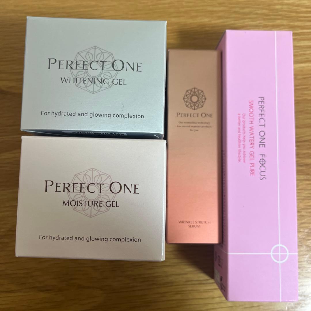 Perfect One 美白・保湿ジェルセット