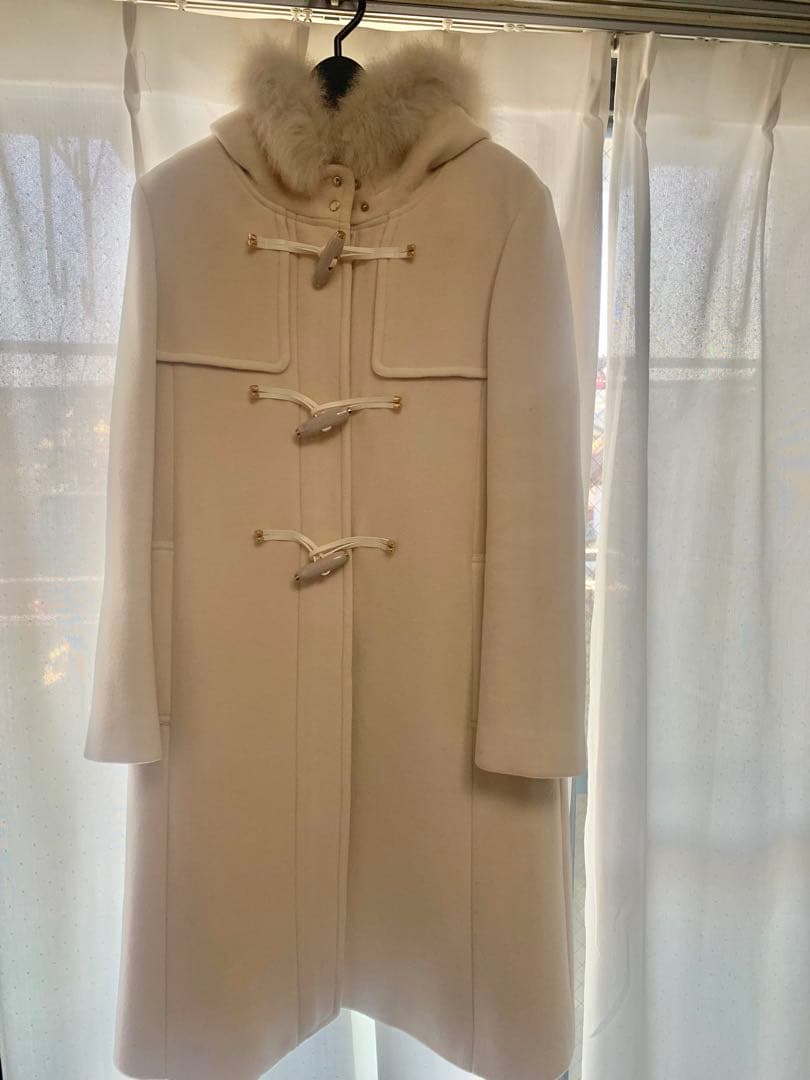 ジルスチュアートホワイト ダッフルコート ファー付き