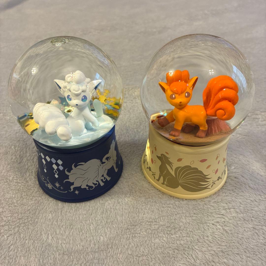 ロコン・アローラロコン スノードームセット　ポケモンセンター