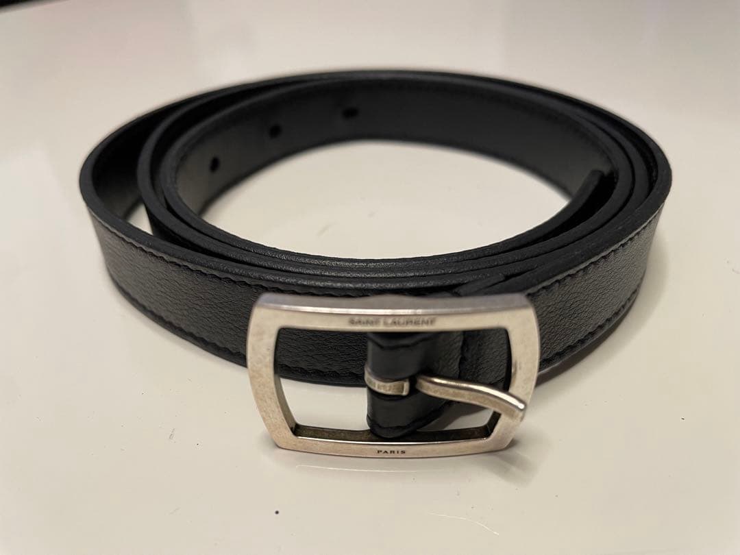 SAINT LAURENT ブラックレザー　ナローベルト