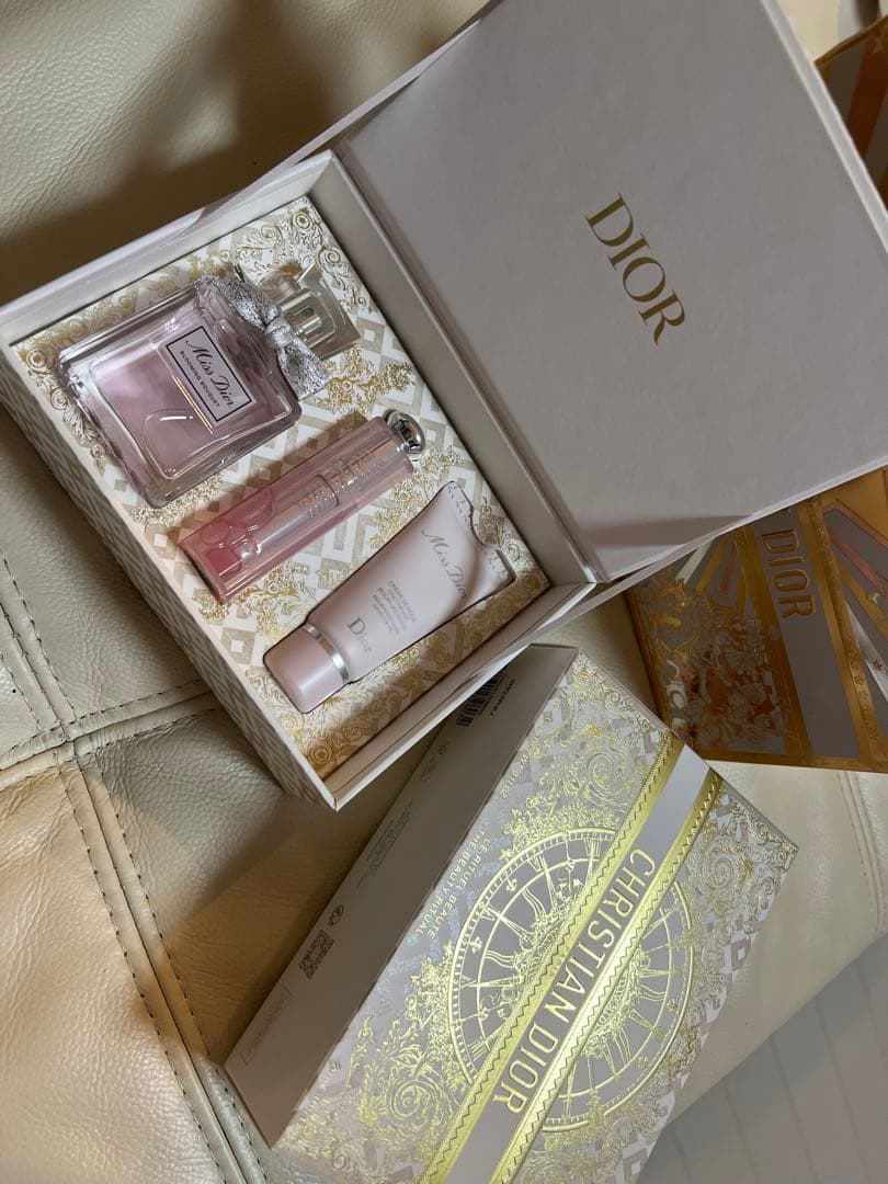 dior コスメセット 箱袋付き
