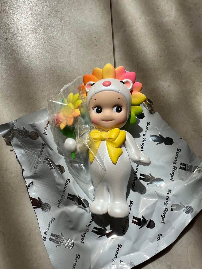 Sonny Angel Flower Gift secret | 激安通販のイーサプライ