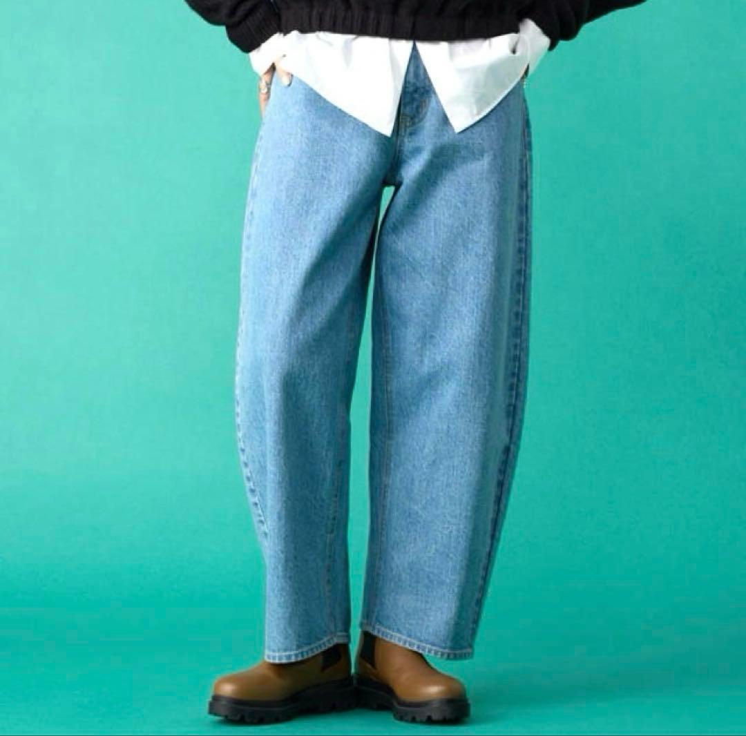 ミューベル　リボンデニムパンツ　カーブシルエット