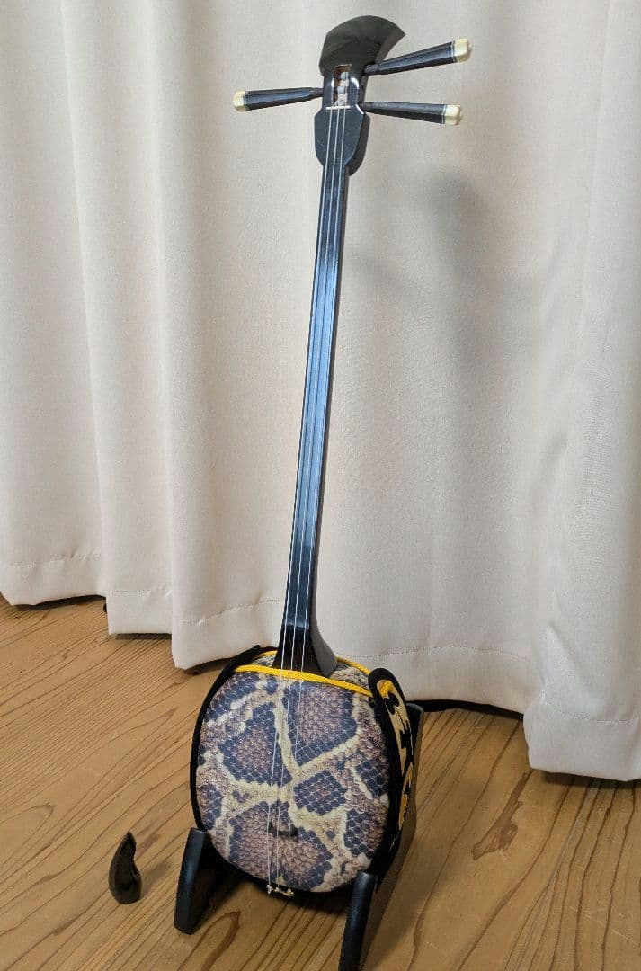 三線本体(人工皮) ツメ・ケース付き 人工皮三線本体のみ – 池武当新垣三線店