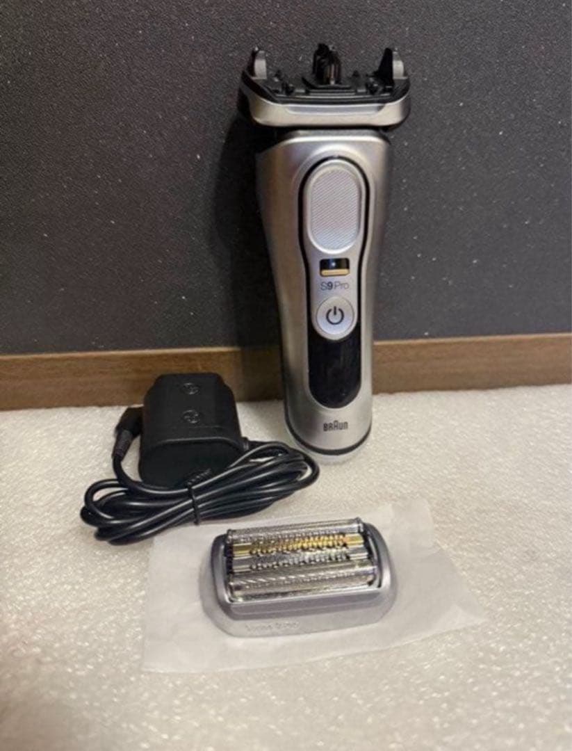未使用 新品替刃 ブラウン series9PRO 9PRO シェーバー シルバー