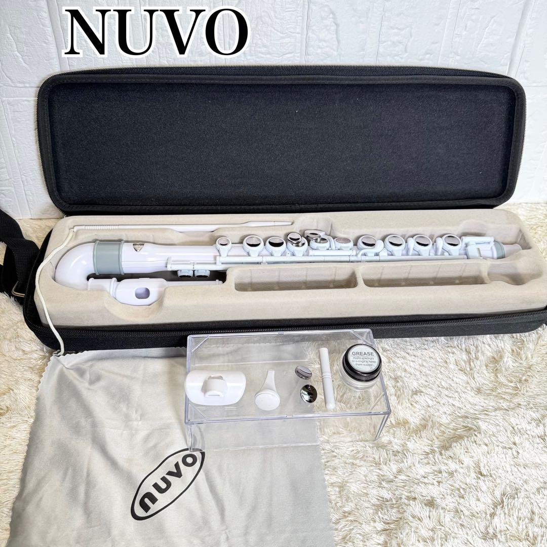 美品 NUVO プラスチック製フルートStudent J Flute 管楽器 nuvo プラスチック製フルート Jフルート Ver2.0〔jFlute ヌーボ 完全