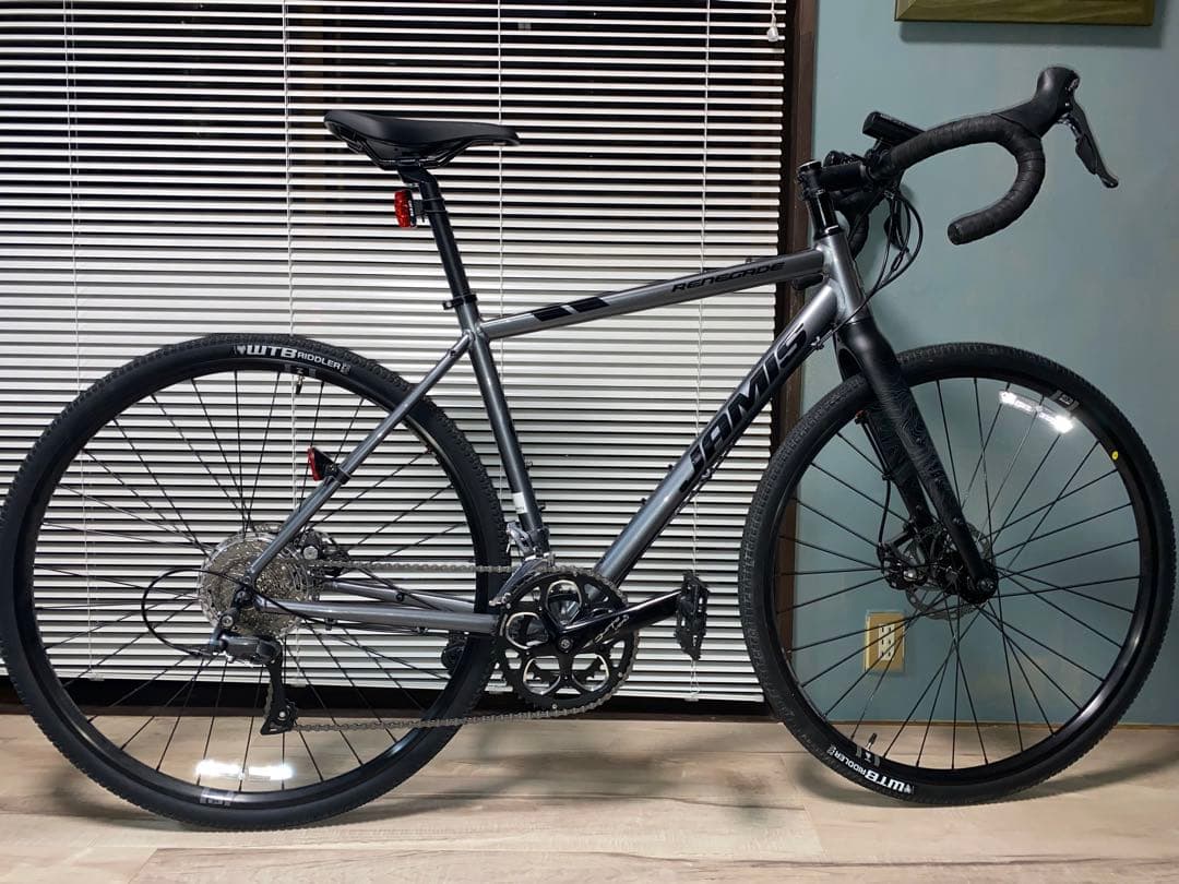 てん　JAMIS Renegade グラベルロード Jamis Renegade S2: A unique gravel road bike featuring Reynolds