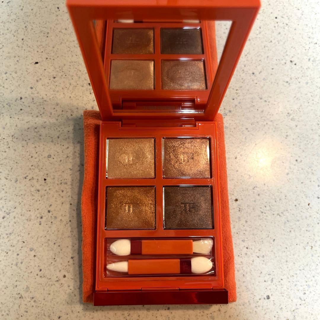 トムフォード　アイカラークォード04Aサスピション