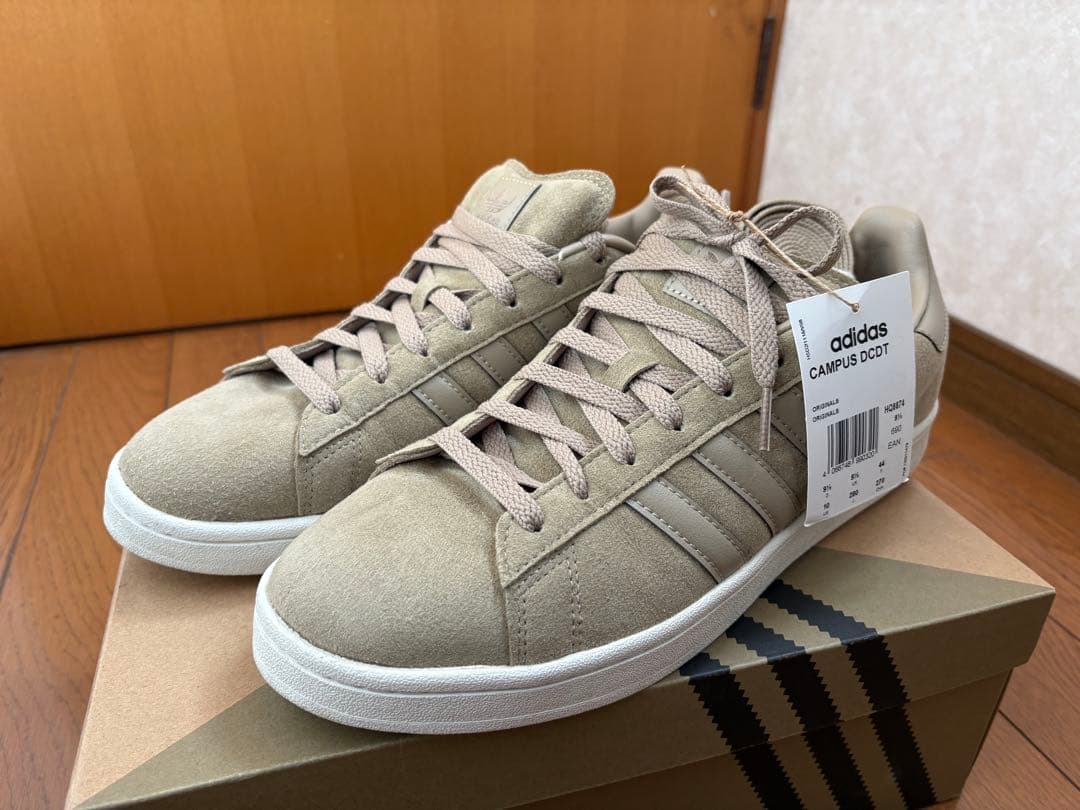 adidas ディセンダント　28ベージュ