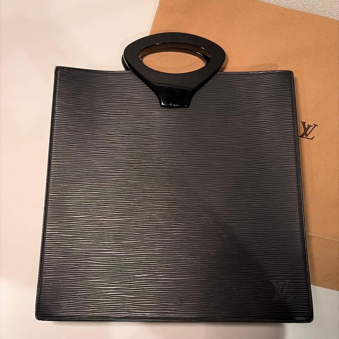 ルイヴィトン【LOUIS VUITTON】ヴィトン エピ　オンブル　ノワール