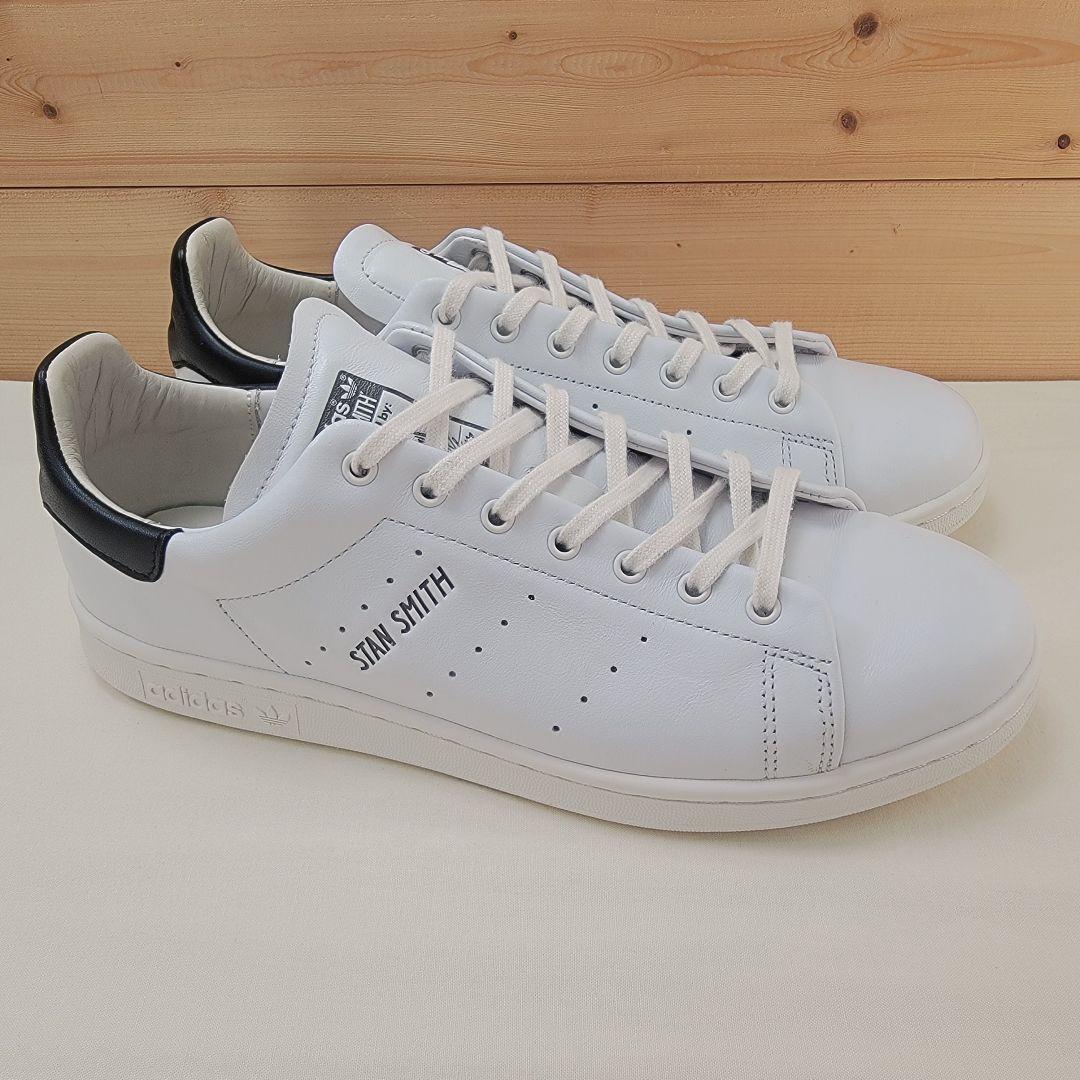アディダス スタンスミス LUX ホワイト/ブラック 28cm