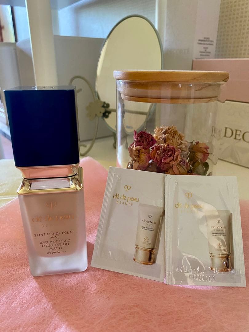 クレ・ド・ポー ボーテ タンフリュイドエクラ　マット　オークル00 おまけ付 タンフリュイドエクラ マット オークル00 / クレ・ド・ポー ボーテ(Cle