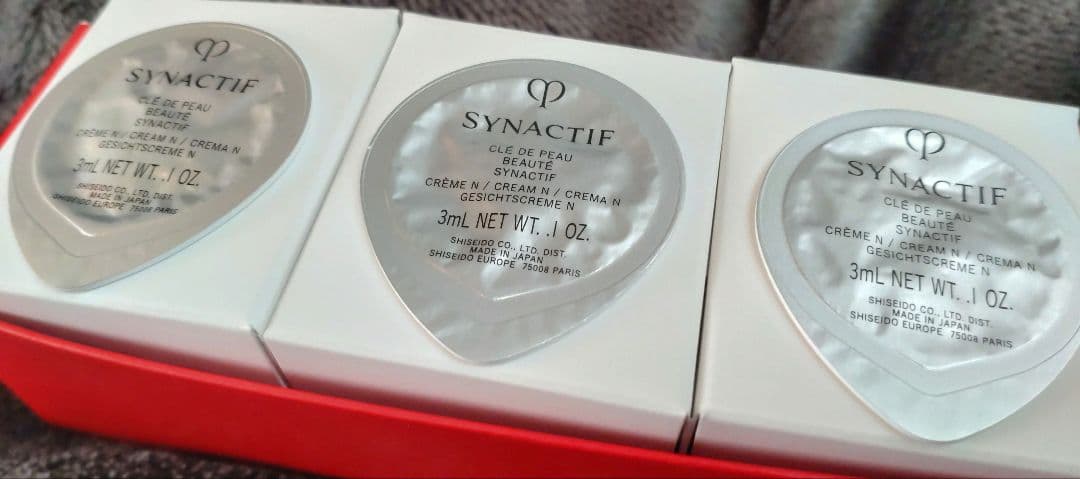 【在庫限り】クレドポーボーテ シナクティフクレームn 3g×3