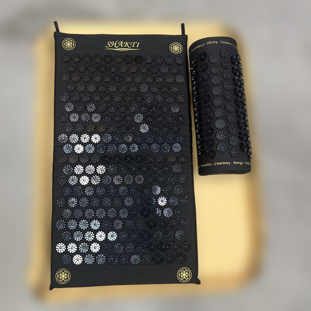 Shakti マット＆ピロー セット 黒ブラック