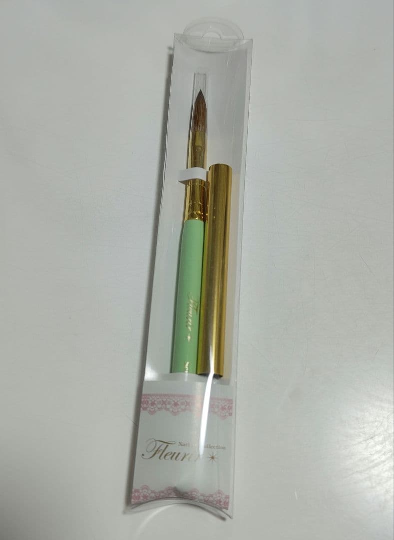 フルーリア スカルプチュアブラシ グリーン