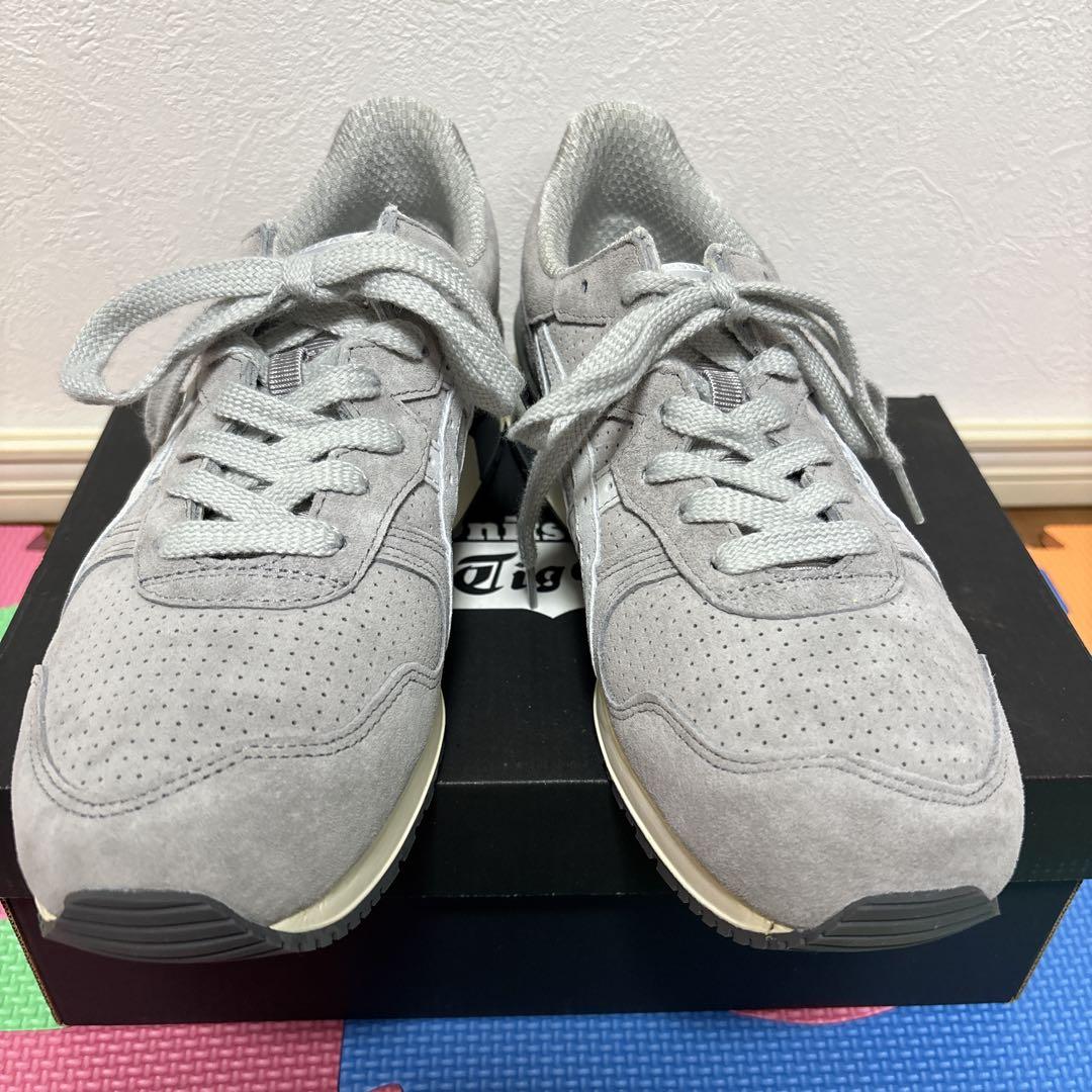 オニツカタイガー　タイガーアリー　グレー