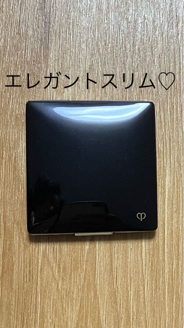 クレドポーボーテ プードルコンパクトエサンシエルn エレガントスリムケース