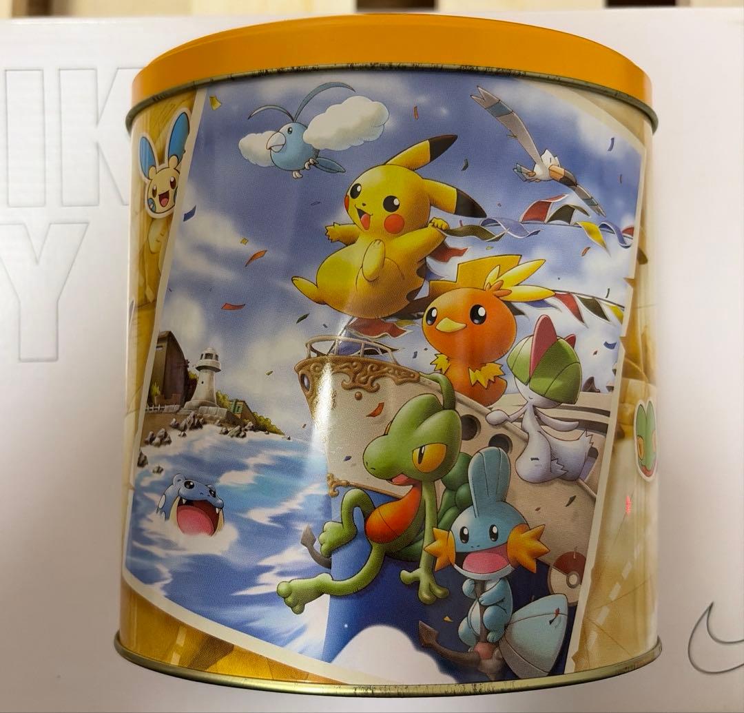 【超激レア】ポケモン チョコウエハースオーバル 缶 ルビーサファイア ホウエン パルデア地方に登場する新しいポケモンたちがデザインされたお菓子が