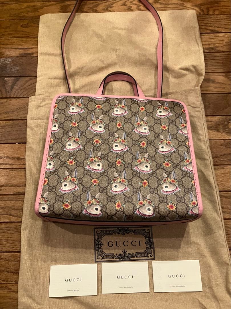 最終価格　新品タグ付きグッチ　ヒグチユウコ　キッズ　トートバッグ　ウサギ柄可愛い