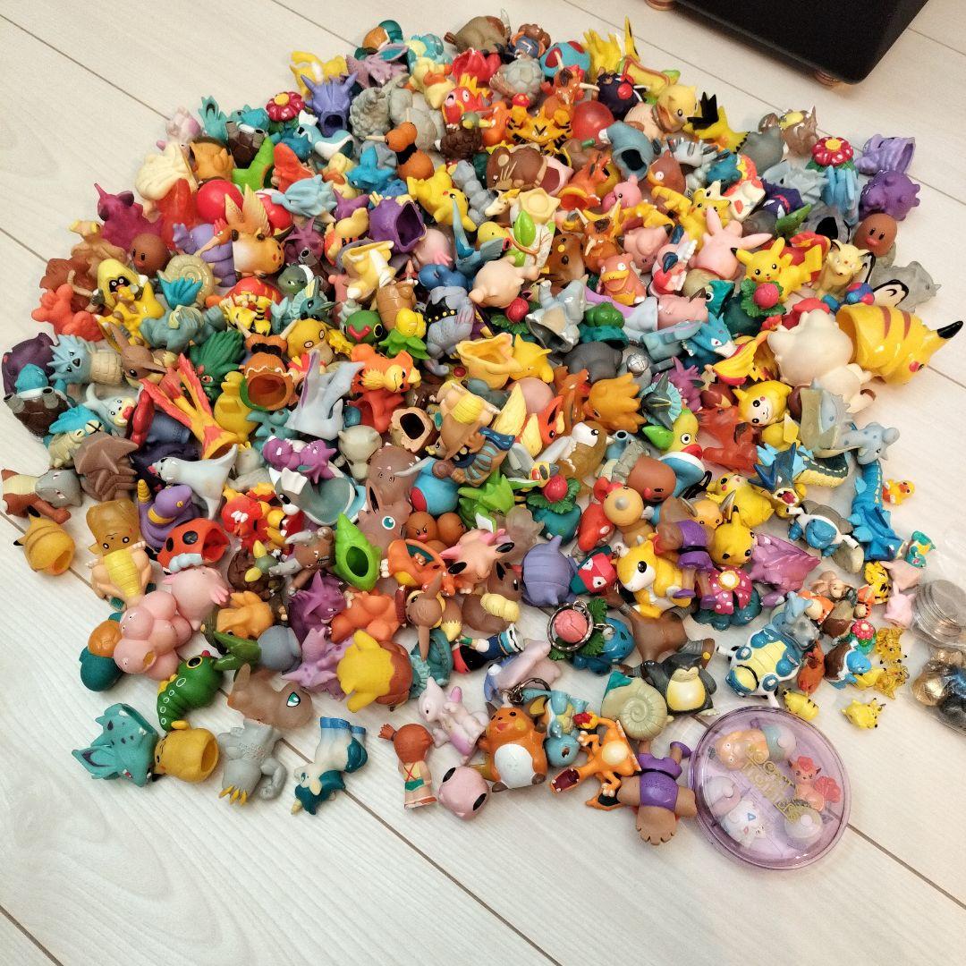 ポケモン　ゆび人形　モンコレ　　240個セット＋おまけ66個　まとめ売り