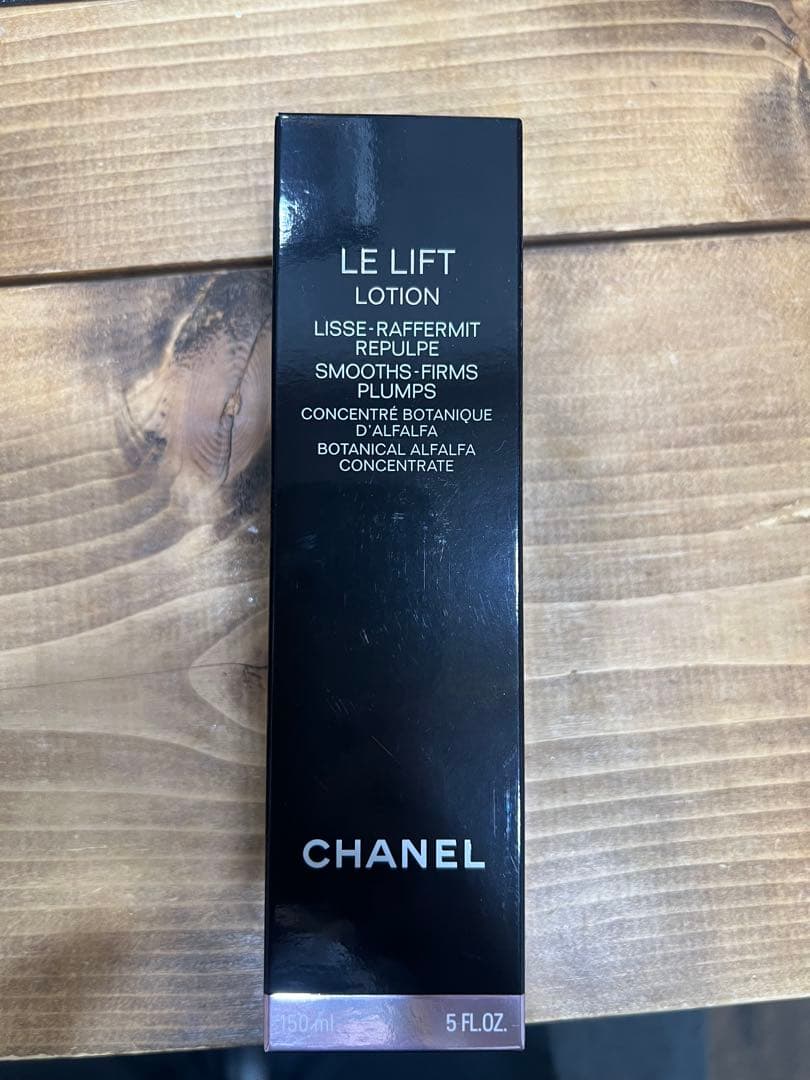 化粧水・ローション・トナー CHANEL LE LIFT LOTION 150ml