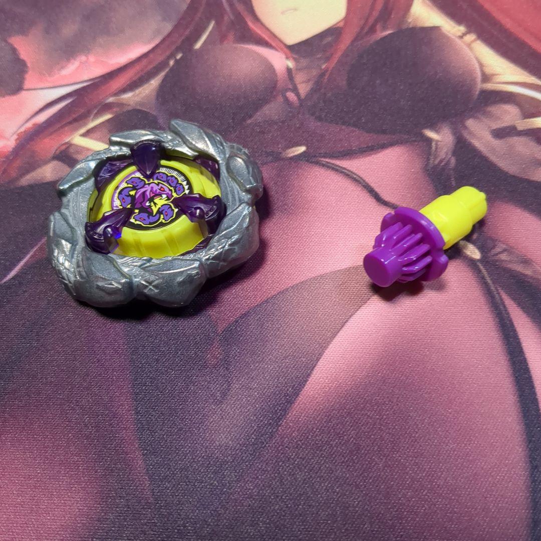 ベイブレードX 応募者全員サービス オロチクラスタ ブレード&ビット セット