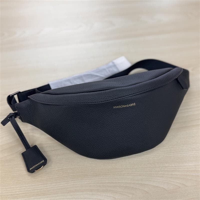 【未使用】 MAISON de SABRÉ ブラック ボディバッグ スリング