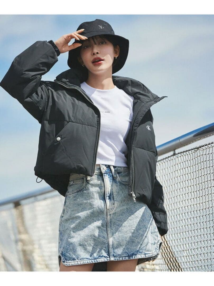 新品タグ付き   ボリュームネッククロップダウン　グク着用